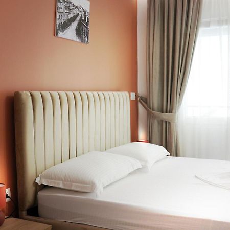 Hotel Luris Golem  Bagian luar foto