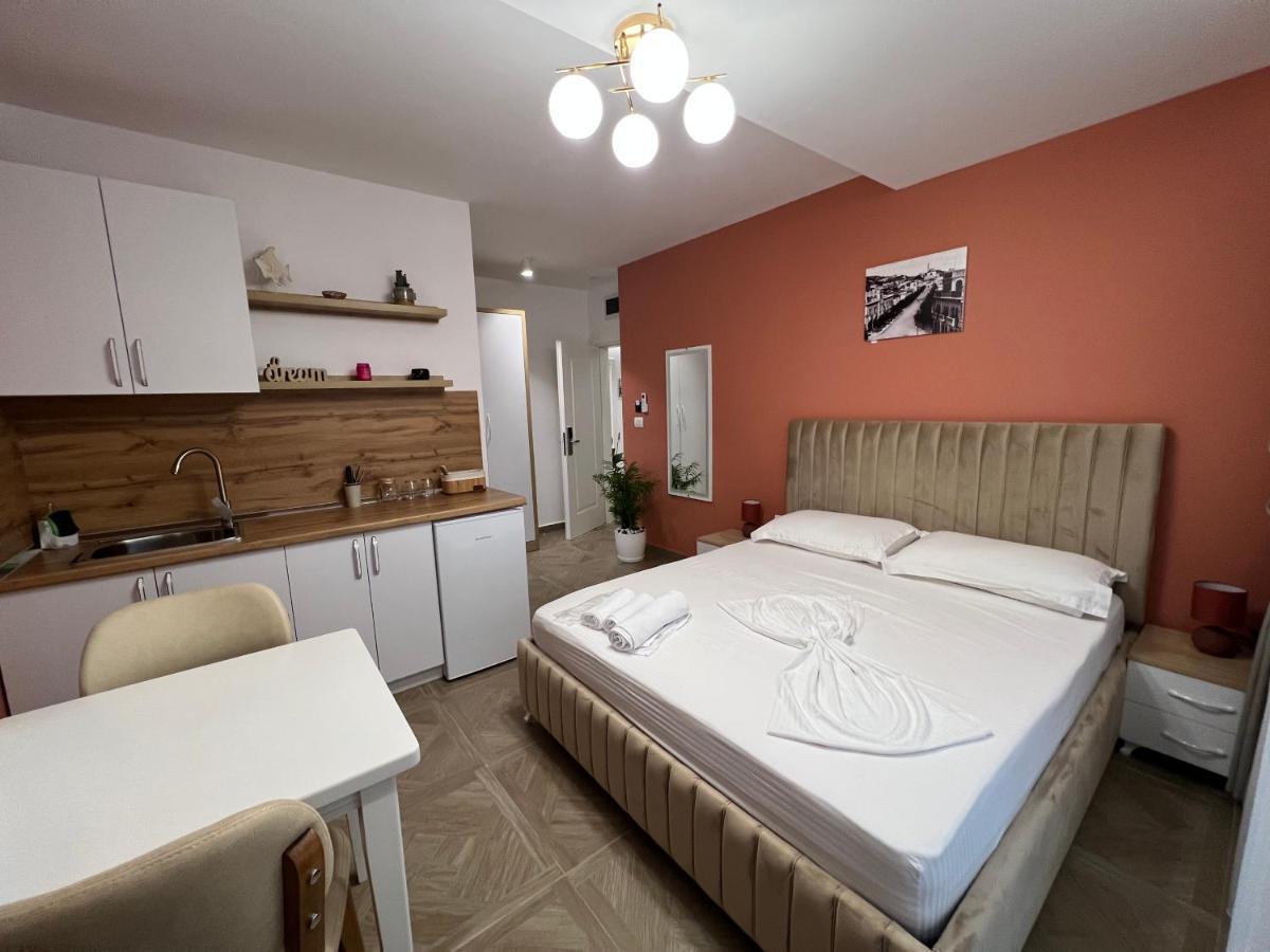 Hotel Luris Golem  Bagian luar foto