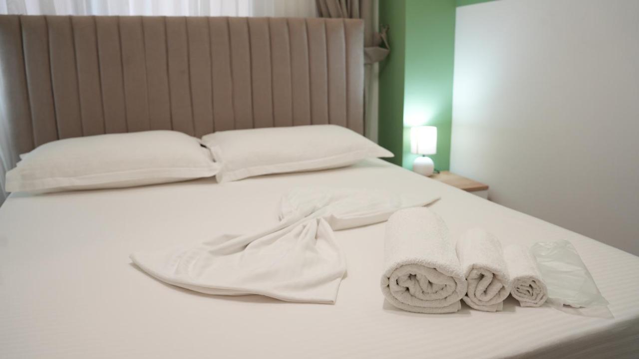 Hotel Luris Golem  Bagian luar foto