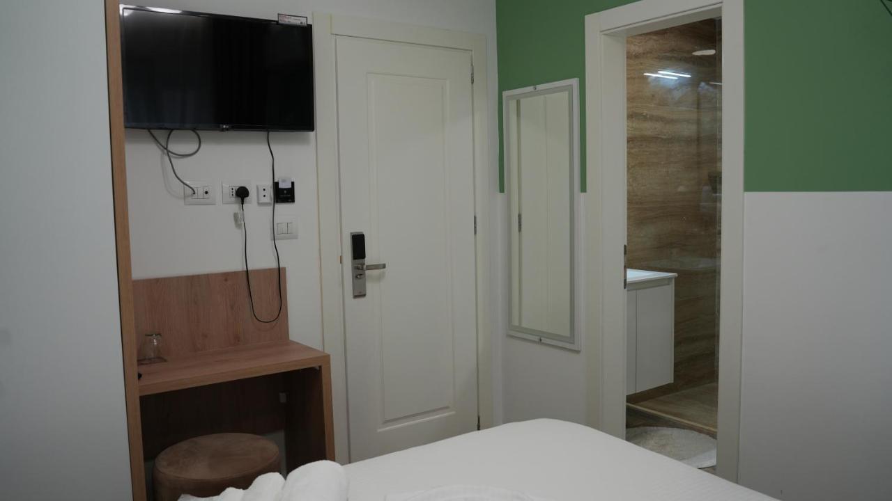 Hotel Luris Golem  Bagian luar foto
