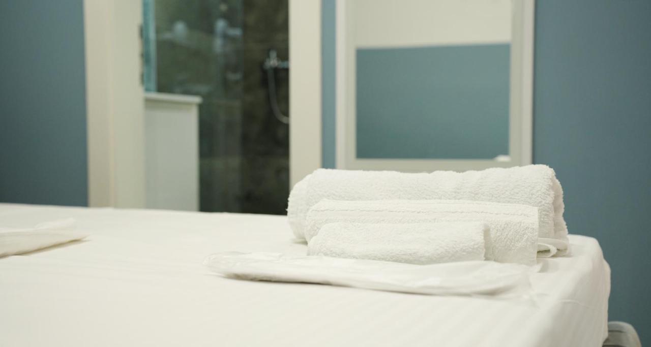 Hotel Luris Golem  Bagian luar foto