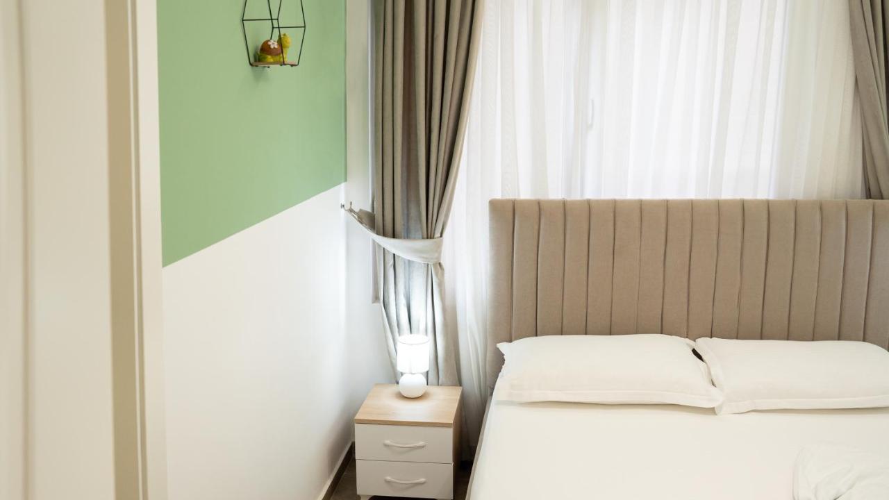 Hotel Luris Golem  Bagian luar foto
