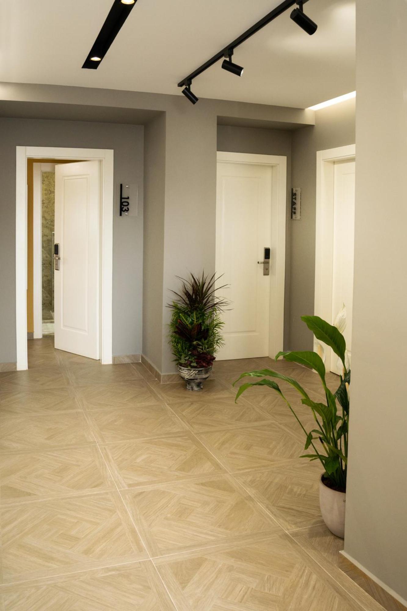 Hotel Luris Golem  Bagian luar foto