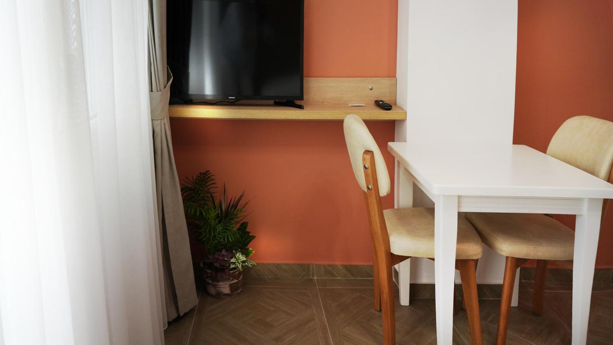 Hotel Luris Golem  Bagian luar foto