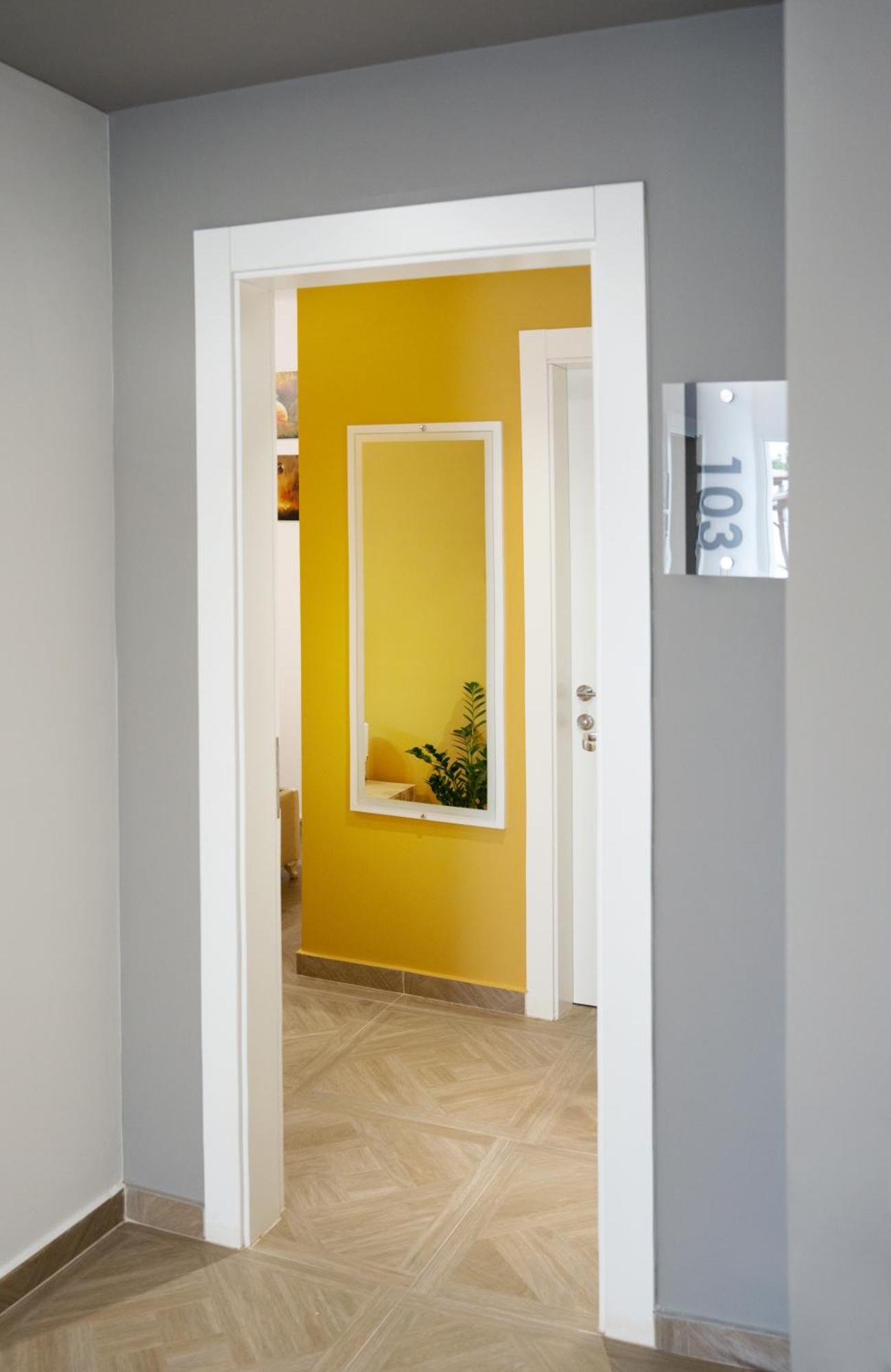 Hotel Luris Golem  Bagian luar foto